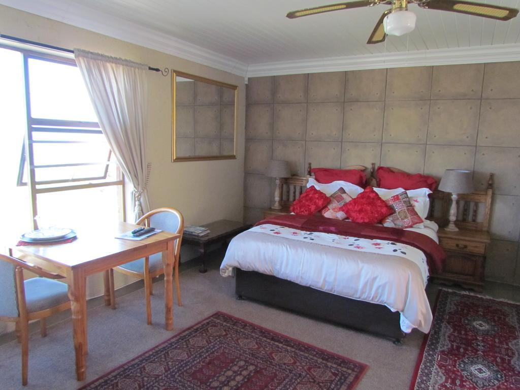 Oceanview Guesthouse Struisbaai Exterior foto